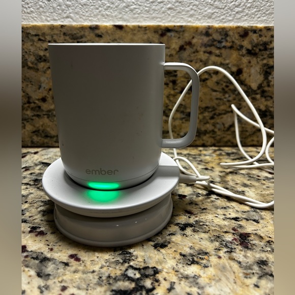 Ember Mug
Color white - Picture 2 of 4